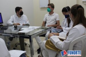 Leia mais sobre o artigo Funorte recebe intercambista alemão para aulas no Curso Médico