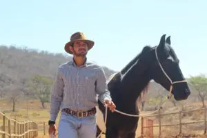 Leia mais sobre o artigo CARREIRAS DE SUCESSO – Sávio Fernandes